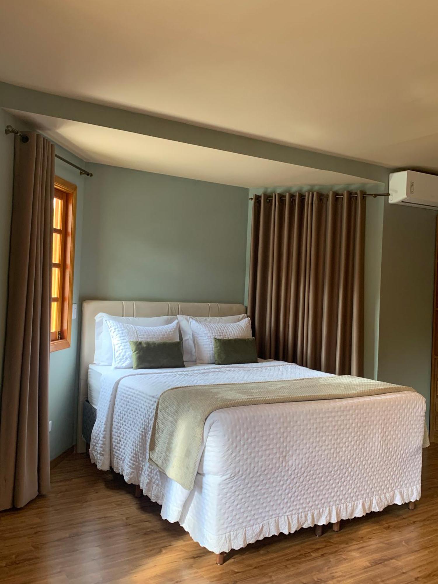 Suites no Chalé Campos do Jordão Esterno foto